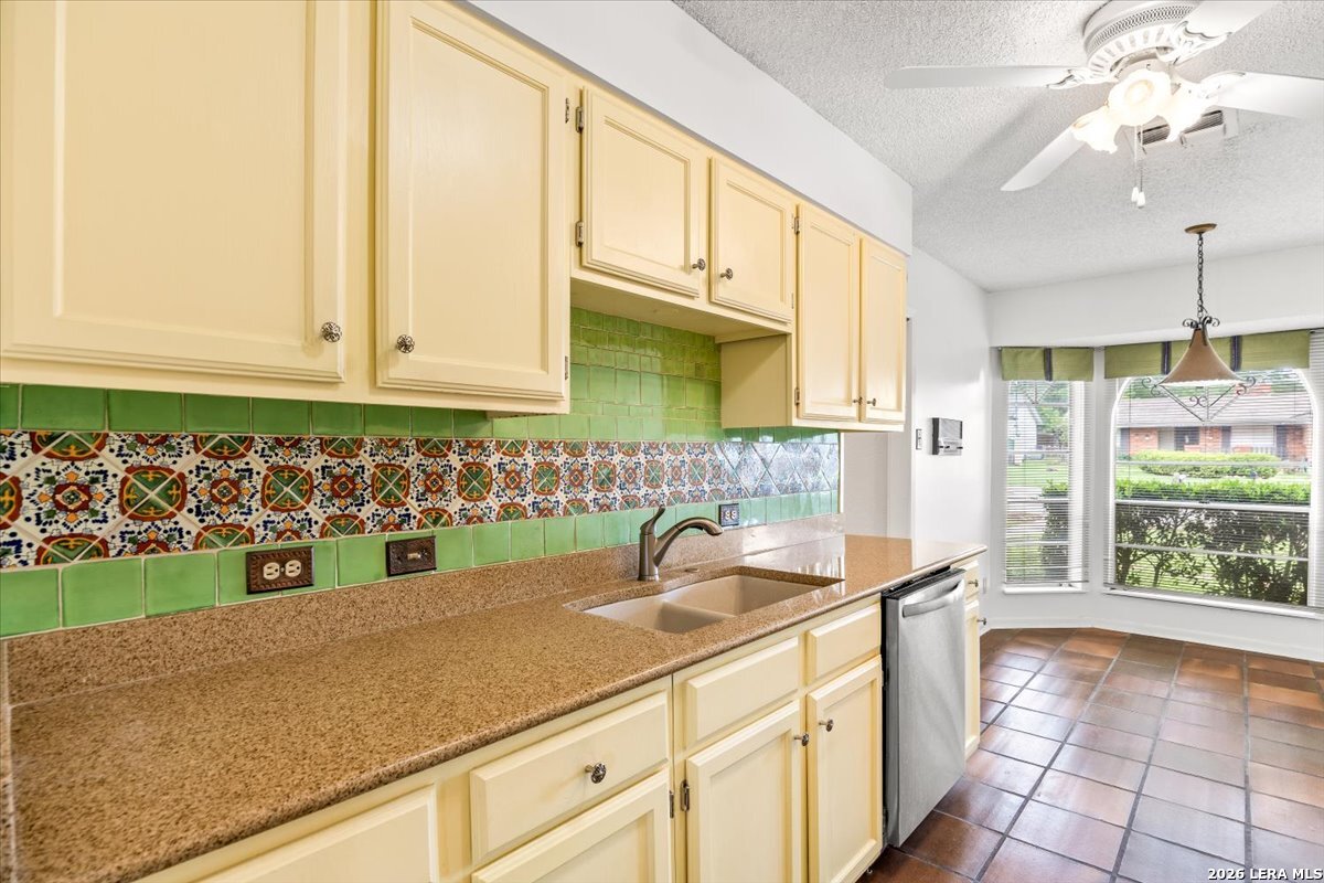 1722 Timber Oak Street San Antonio TX 78232