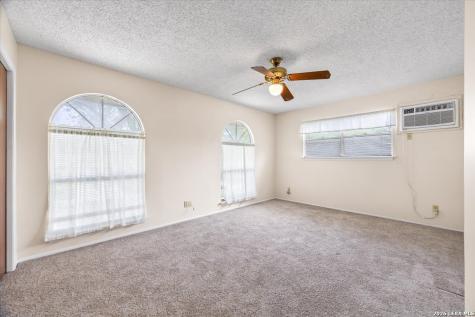 1722 Timber Oak Street San Antonio TX 78232