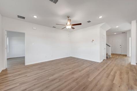 8623 Rucker Pond Trail San Antonio TX 78252