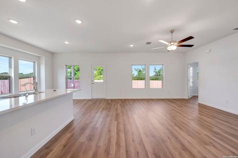 8623 Rucker Pond Trail San Antonio TX 78252
