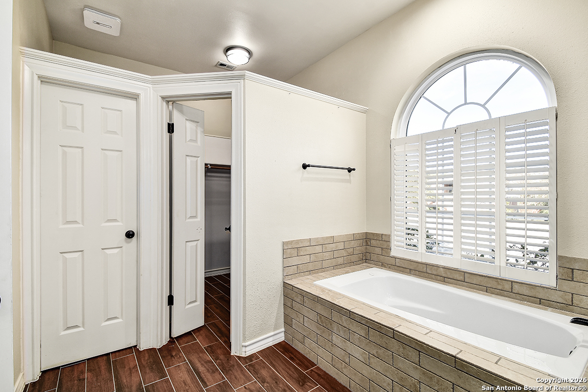 2642 Rim Oak San Antonio TX 78232
