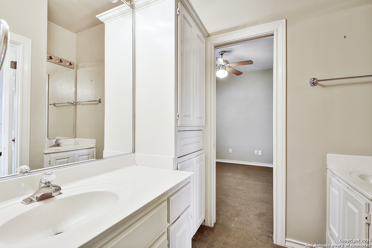 2642 Rim Oak San Antonio TX 78232