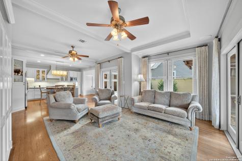 929 Cambridge Oval San Antonio TX 78209