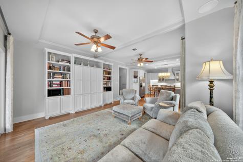 929 Cambridge Oval San Antonio TX 78209