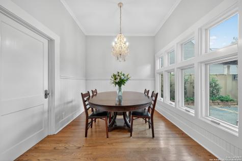 929 Cambridge Oval San Antonio TX 78209