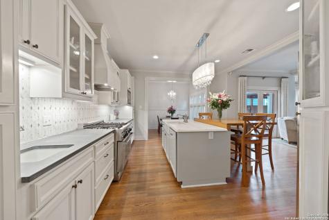 929 Cambridge Oval San Antonio TX 78209