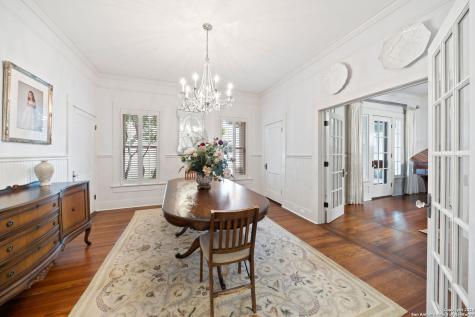 929 Cambridge Oval San Antonio TX 78209