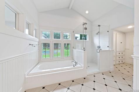 929 Cambridge Oval San Antonio TX 78209