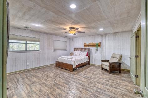 24499 N Us Highway 83 Concan TX 78838