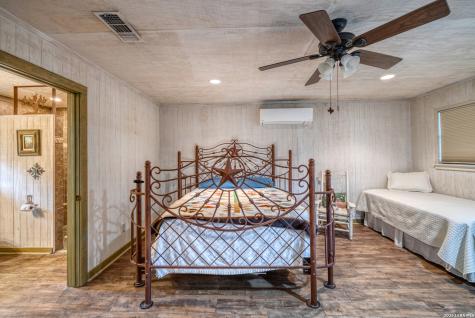 24499 N Us Highway 83 Concan TX 78838