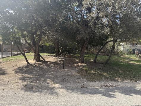 Lot 5 Blue Cove Lakehills TX 78063