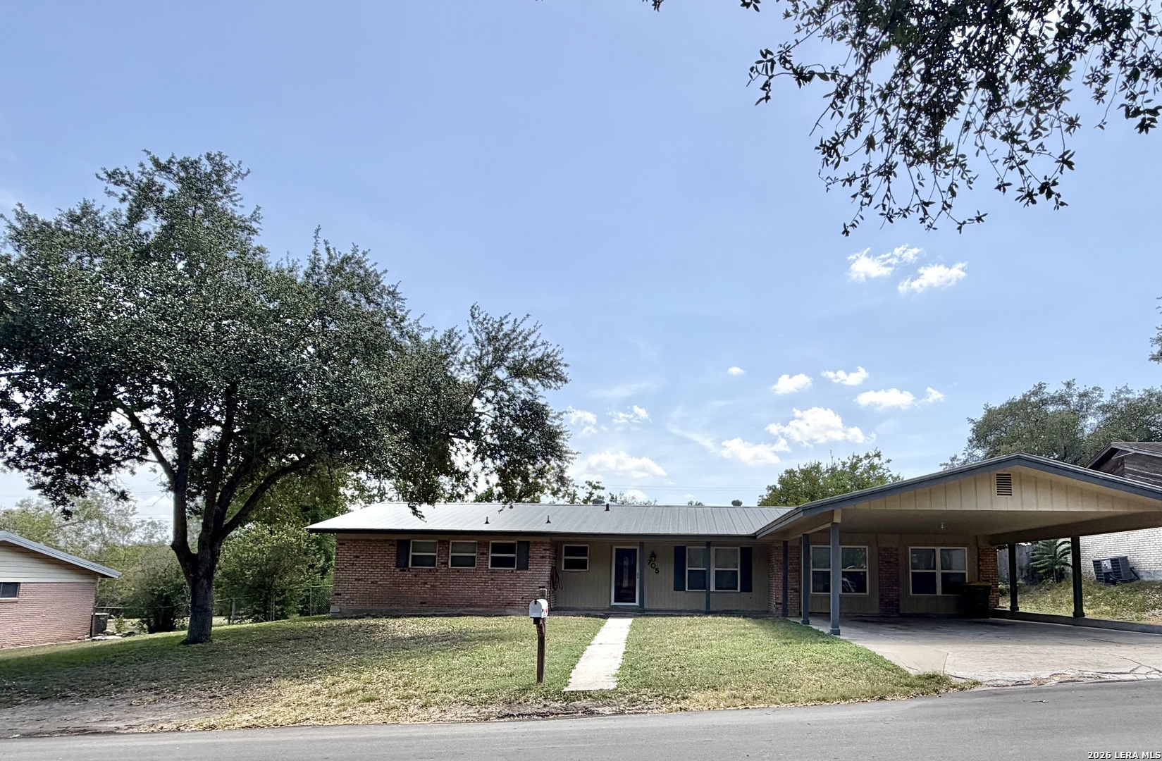 705 Loma Vista Kenedy TX 78119