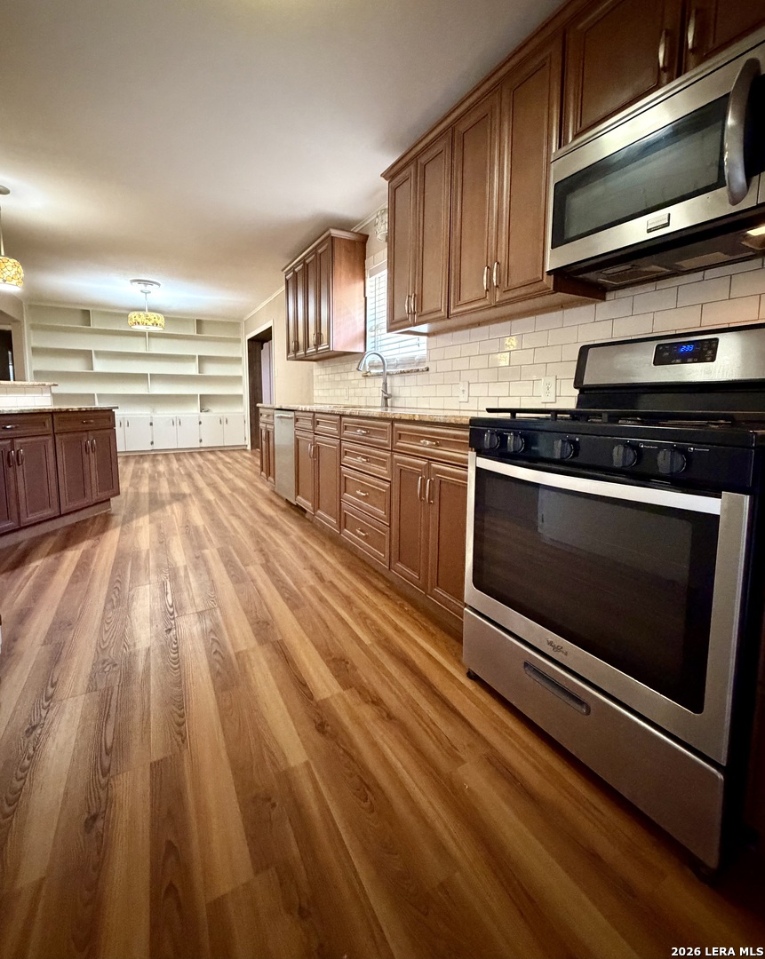 705 Loma Vista Kenedy TX 78119
