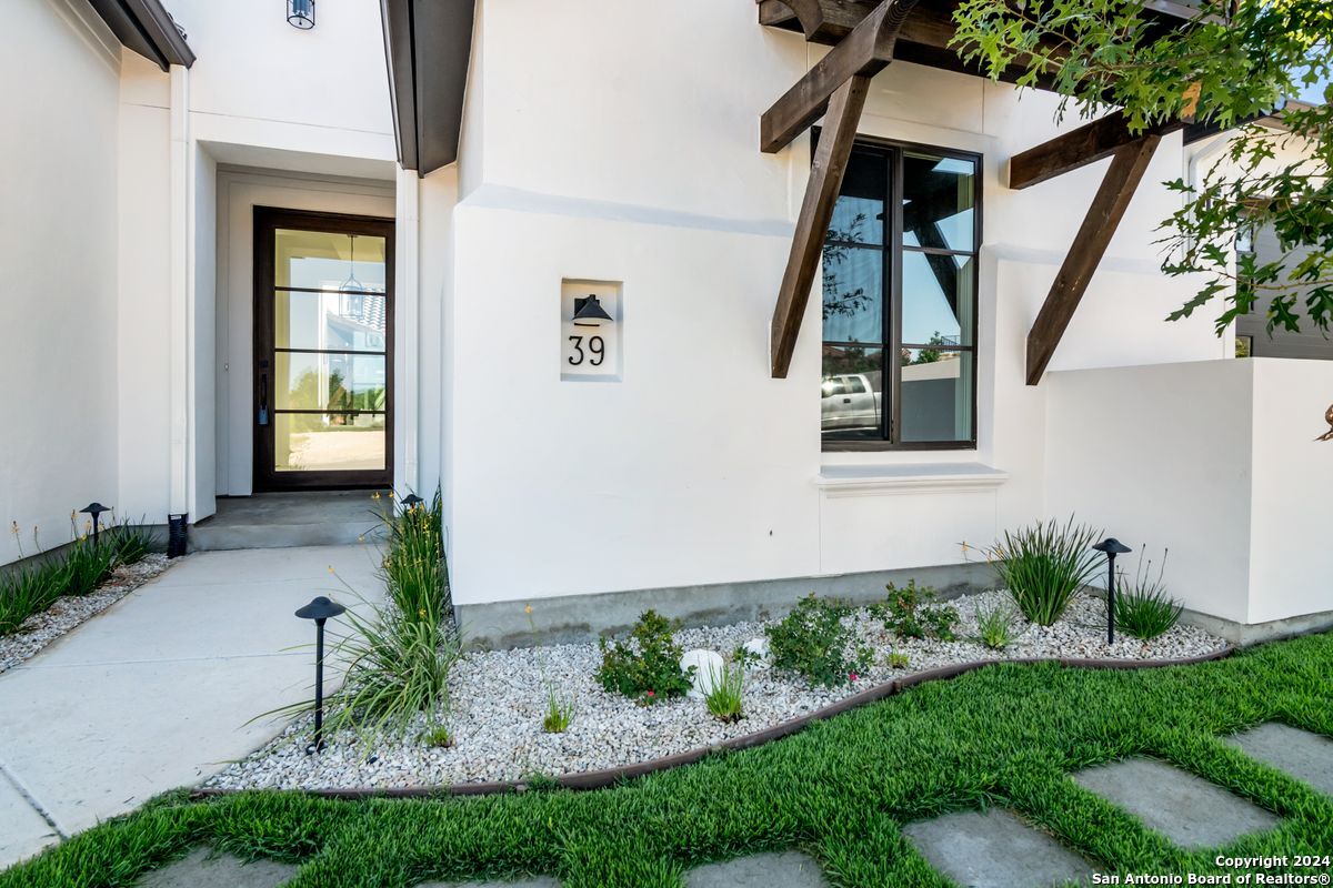 39 Dominion Heights San Antonio TX 78257