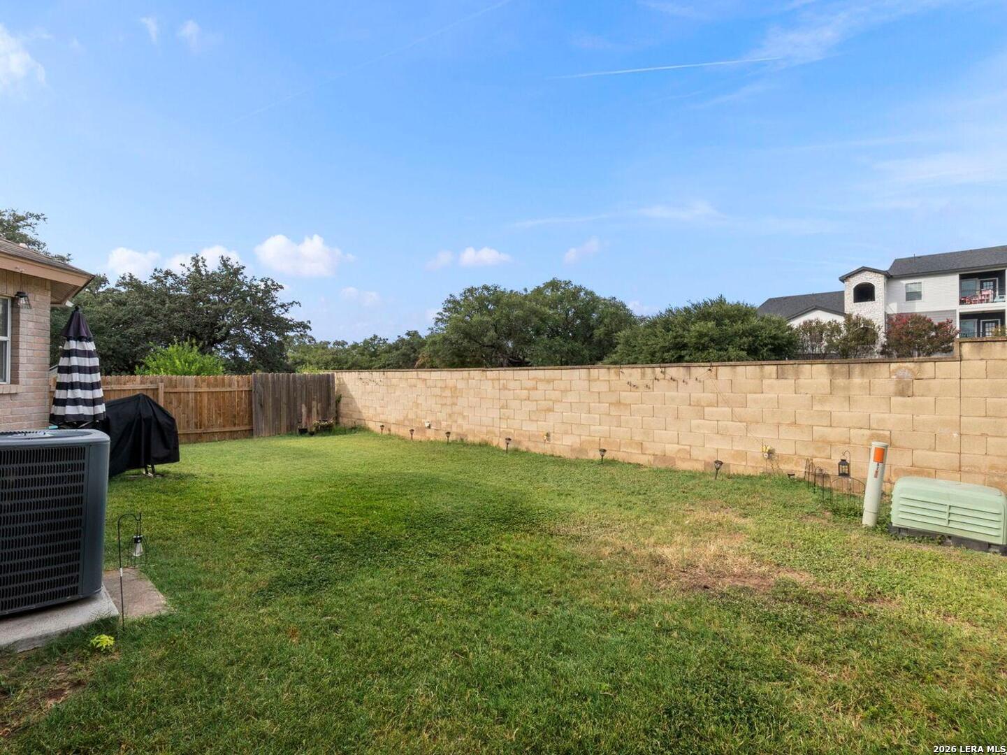 8746 Park Olympia Universal City TX 78148