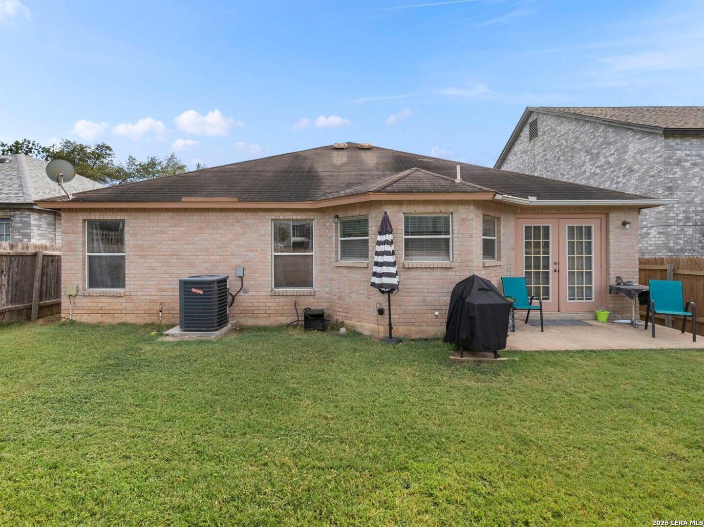 8746 Park Olympia Universal City TX 78148