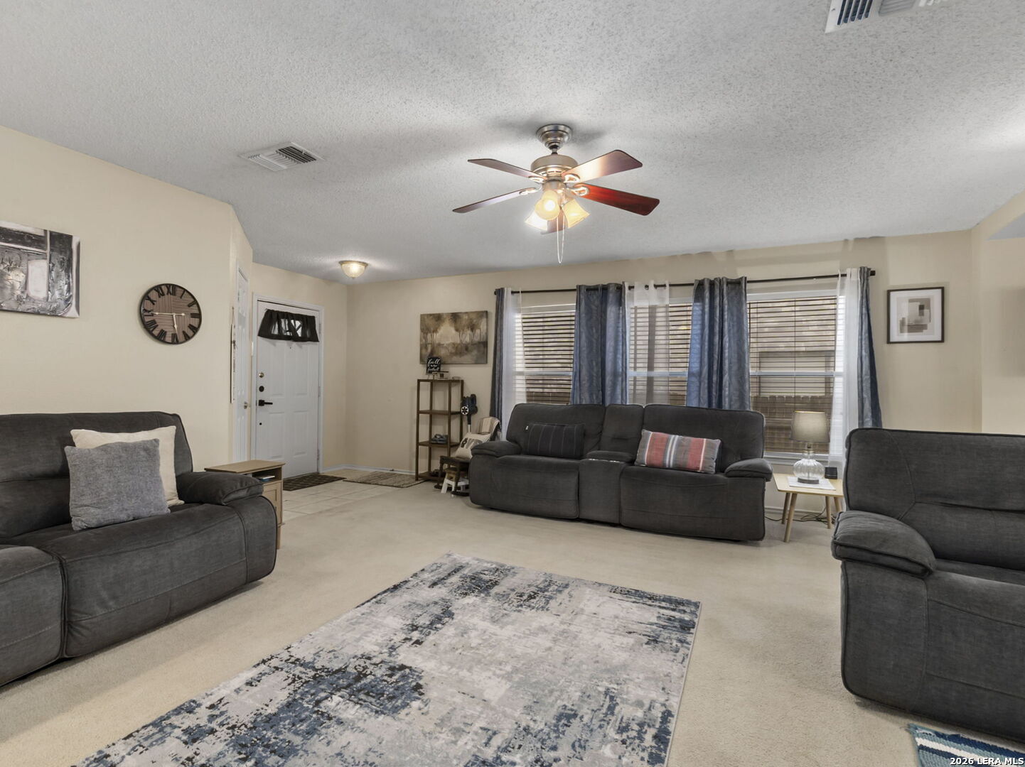 8746 Park Olympia Universal City TX 78148