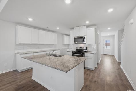 6715 Kingsley Edge San Antonio TX 78252