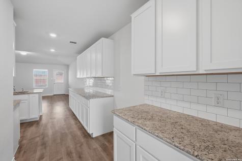 6715 Kingsley Edge San Antonio TX 78252
