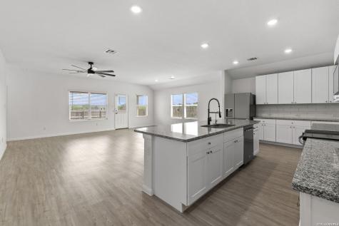 105 Olympic Cove Seguin TX 78155