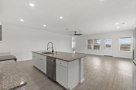 105 Olympic Cove Seguin TX 78155