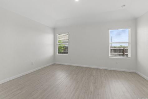 105 Olympic Cove Seguin TX 78155