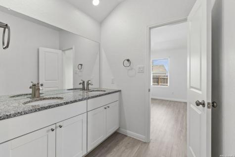 105 Olympic Cove Seguin TX 78155