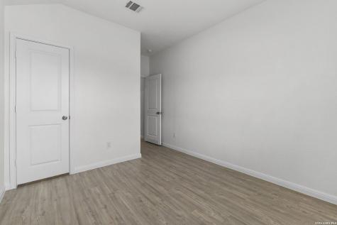 105 Olympic Cove Seguin TX 78155