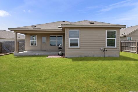 105 Olympic Cove Seguin TX 78155
