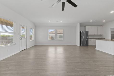105 Olympic Cove Seguin TX 78155