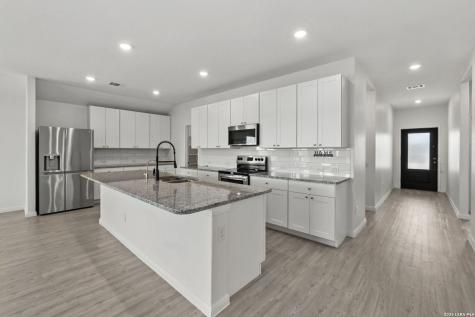105 Olympic Cove Seguin TX 78155