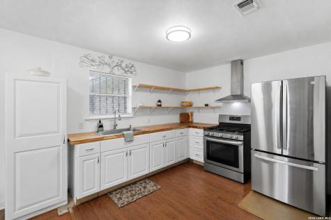1503 Chihuahua San Antonio TX 78207