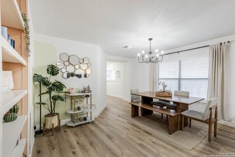 7035 Valmont San Antonio TX 78240