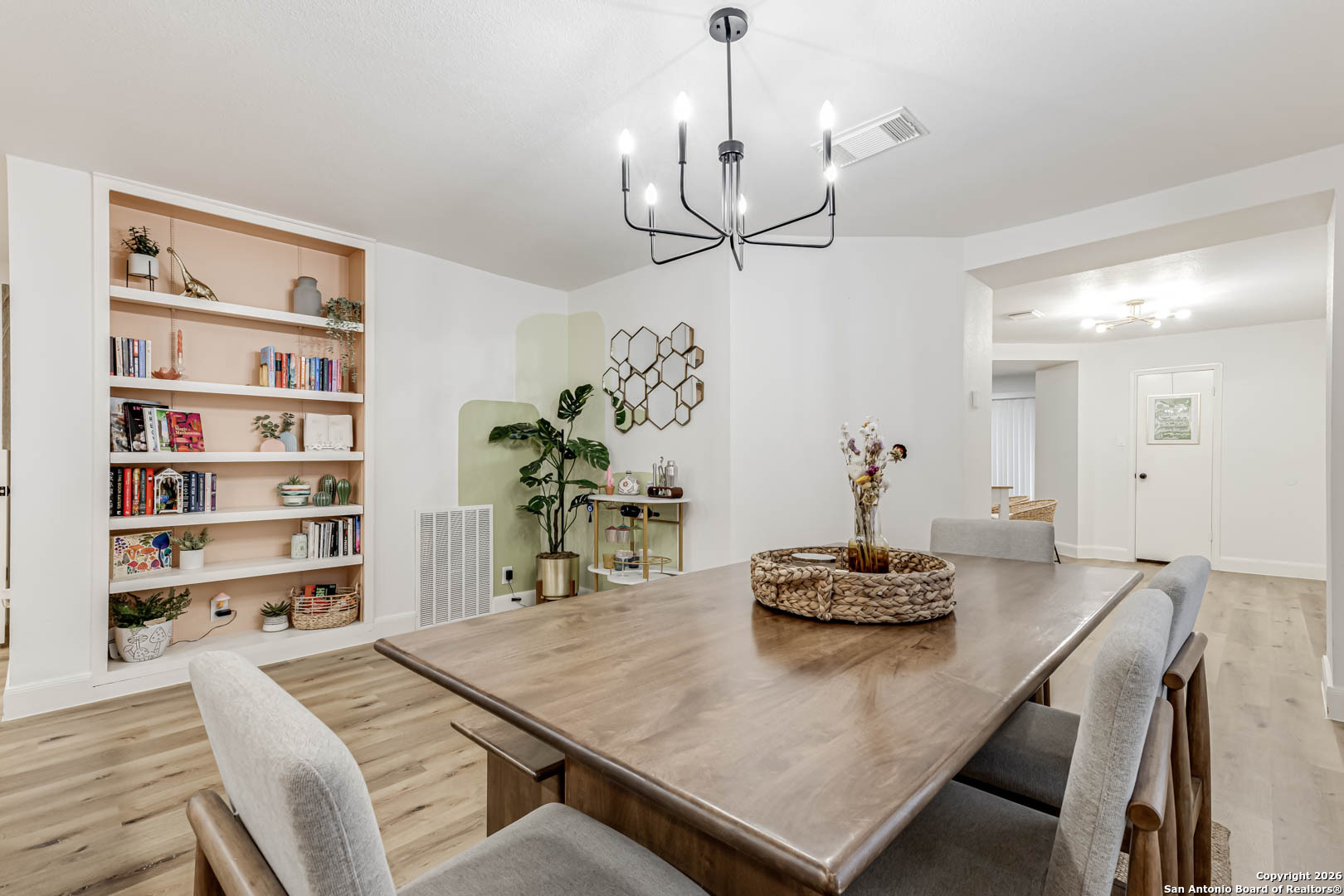 7035 Valmont San Antonio TX 78240