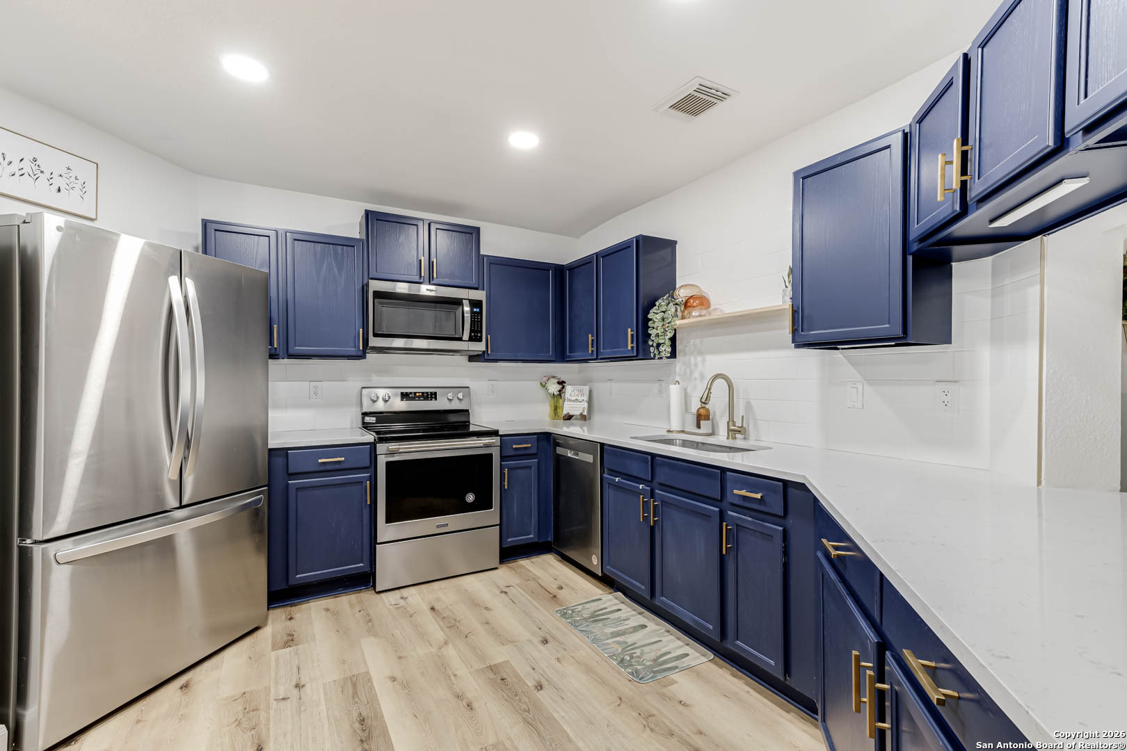 7035 Valmont San Antonio TX 78240
