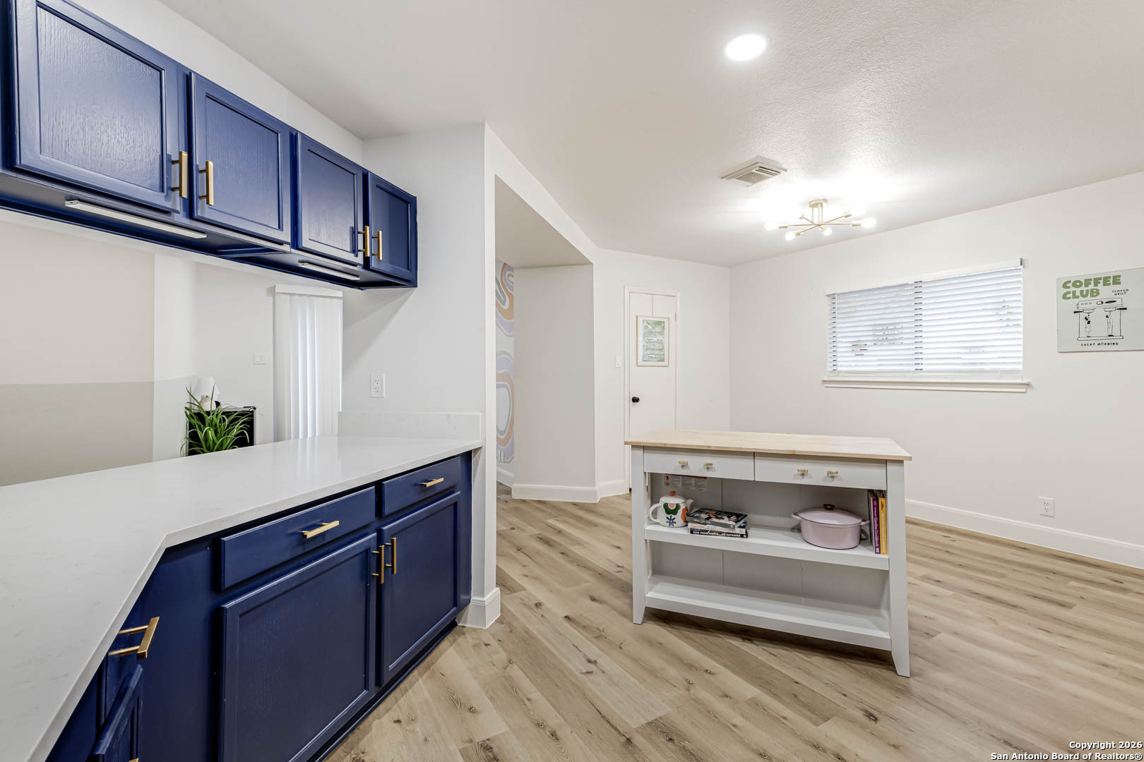7035 Valmont San Antonio TX 78240