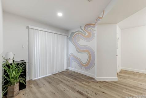 7035 Valmont San Antonio TX 78240