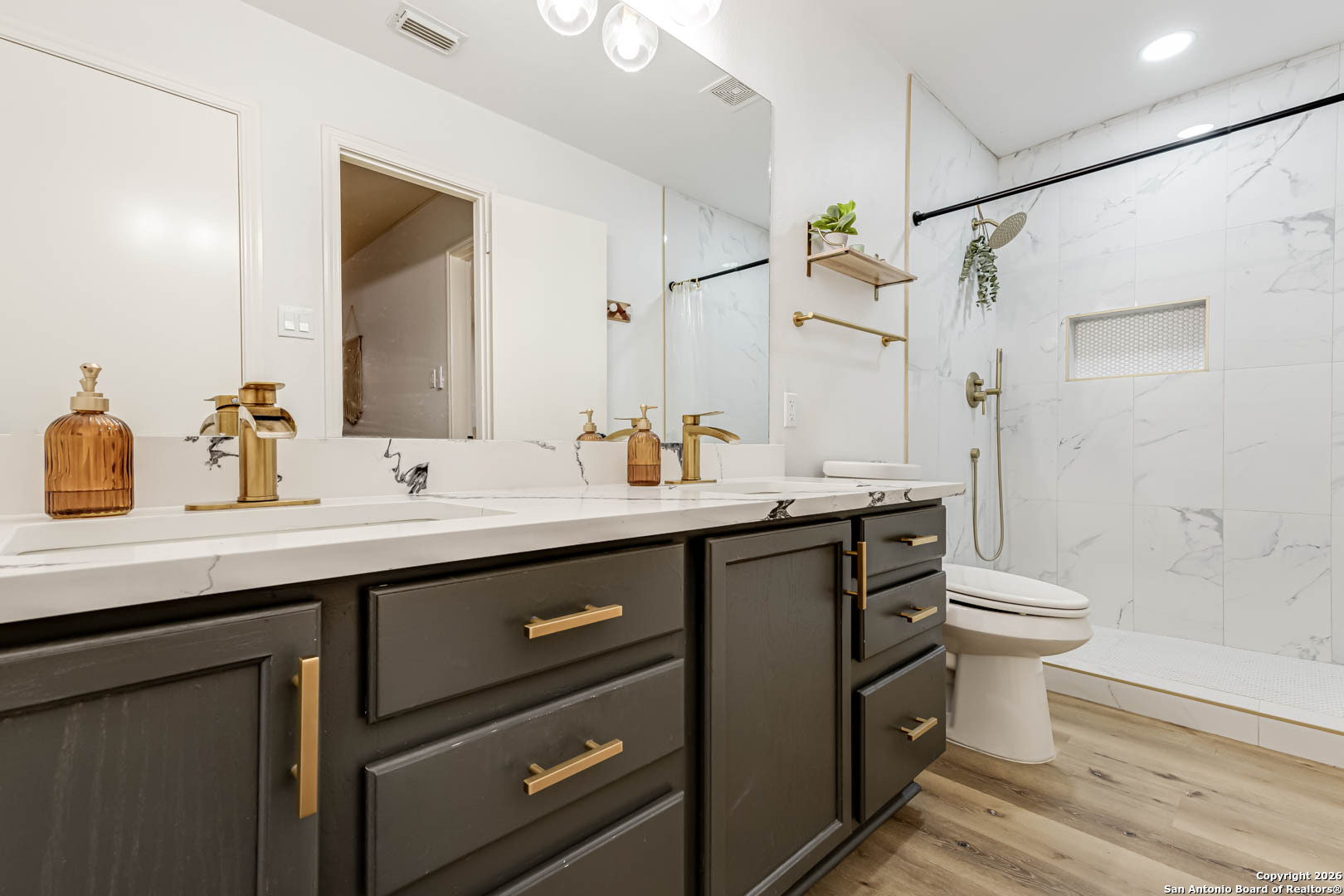 7035 Valmont San Antonio TX 78240