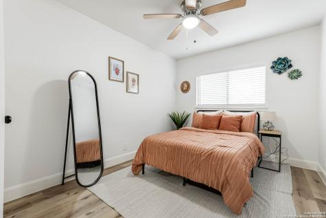 7035 Valmont San Antonio TX 78240