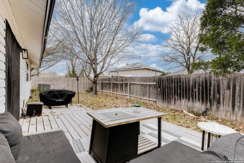 7035 Valmont San Antonio TX 78240