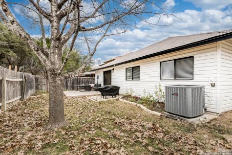 7035 Valmont San Antonio TX 78240
