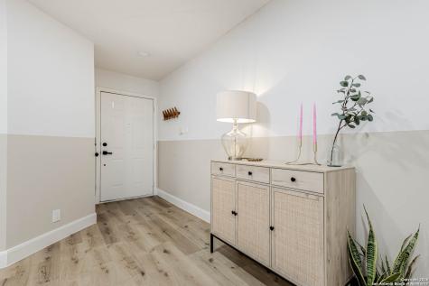 7035 Valmont San Antonio TX 78240
