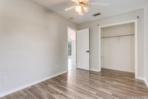 221 Sharer San Antonio TX 78208