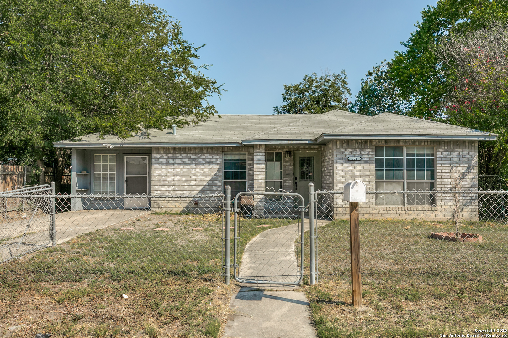 221 Sharer San Antonio TX 78208