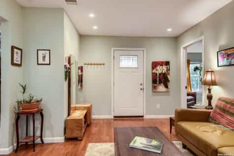 527 Eleanor Avenue San Antonio TX 78209