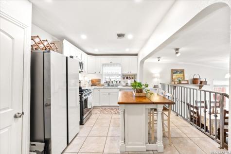 115 N Conway San Antonio TX 78209