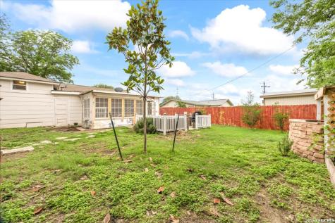 115 N Conway San Antonio TX 78209