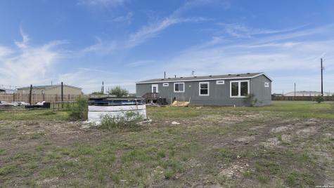 240 Private Road 4653 Hondo TX 78861