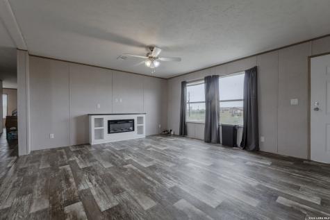 240 Private Road 4653 Hondo TX 78861