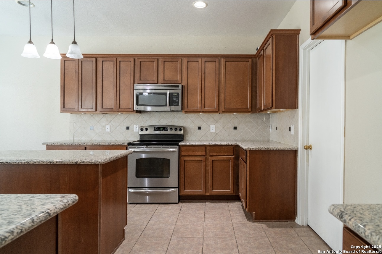 14004 Roslin Live Oak TX 78233